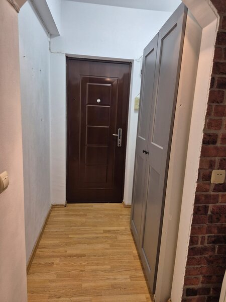 Sala Palatului, Brezoianu,