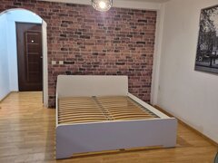 Sala Palatului, Brezoianu